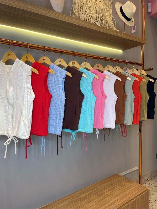 COLETE DRY FIT CAPUZ - Imagem 6